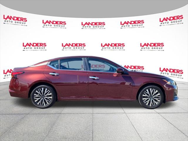 2023 Nissan Altima SV FWD