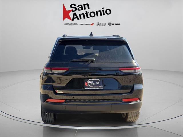 2025 Jeep Grand Cherokee Altitude X 4x2
