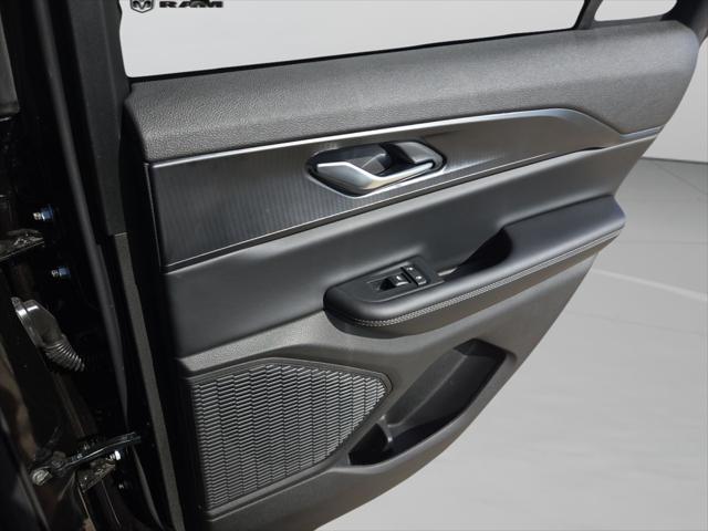 2025 Jeep Grand Cherokee Altitude X 4x2