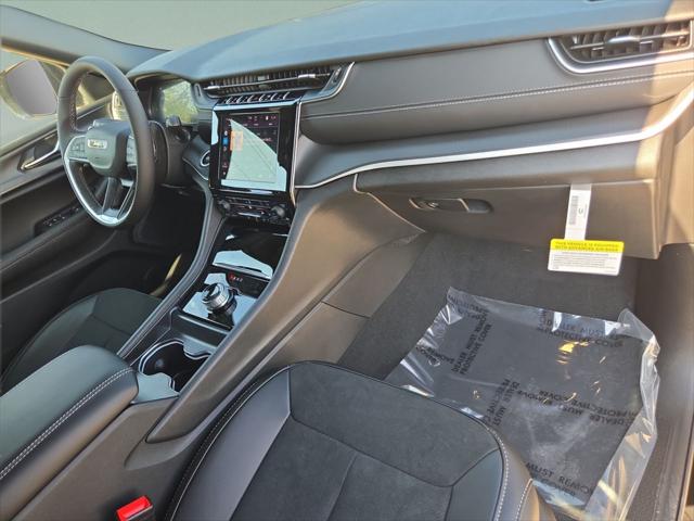 2025 Jeep Grand Cherokee Altitude X 4x2
