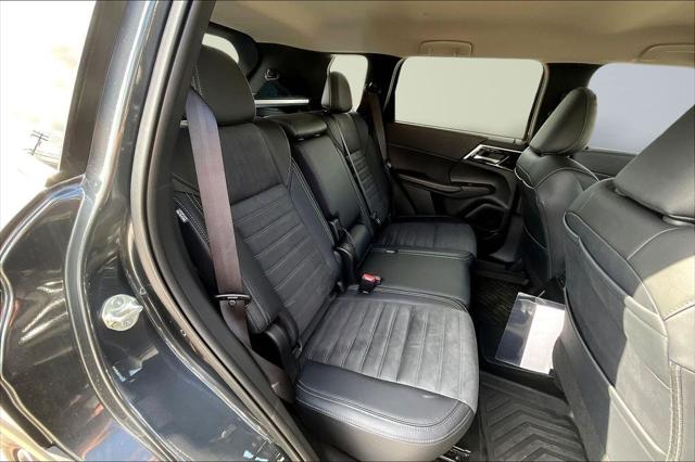 2025 Mitsubishi Outlander PHEV SE S-AWC