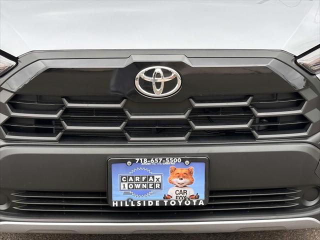 2026 Toyota Corolla Cross LE [19]