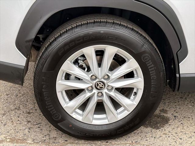 2026 Toyota Corolla Cross LE [22]