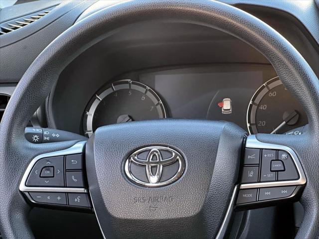 2023 Toyota Highlander L [17]