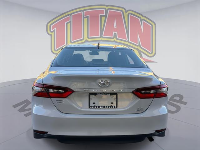 2023 Toyota Camry LE [3]