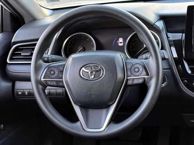 2023 Toyota Camry LE [17]