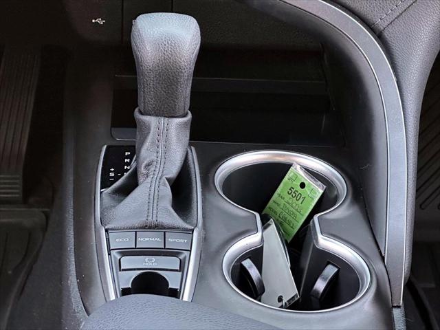 2023 Toyota Camry LE [19]