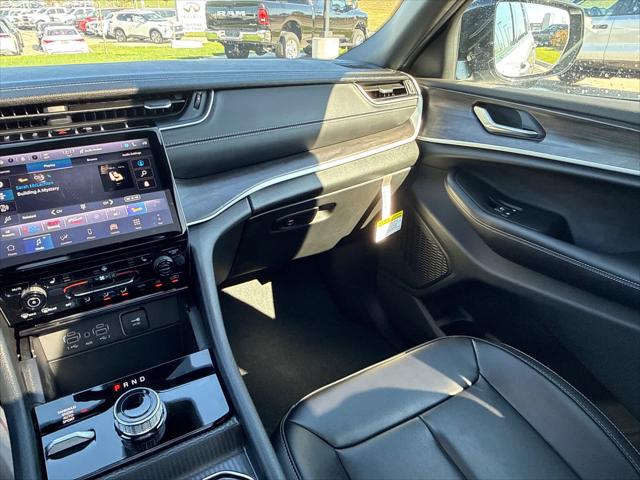 2025 Jeep Grand Cherokee L Limited 4x4
