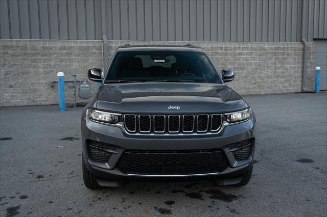 2025 Jeep Grand Cherokee GRAND CHEROKEE LAREDO X 4X2