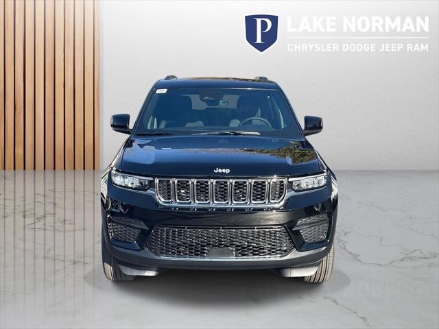 2025 Jeep Grand Cherokee GRAND CHEROKEE LAREDO X 4X2