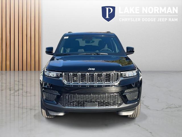 2025 Jeep Grand Cherokee GRAND CHEROKEE LAREDO X 4X2