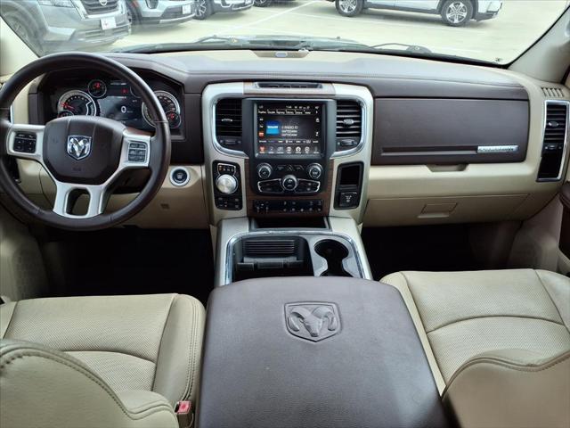 2017 RAM 1500 Laramie Crew Cab 4x4 57 Box 2017 RAM 1500 Laramie Crew Cab 4x4 57 Box