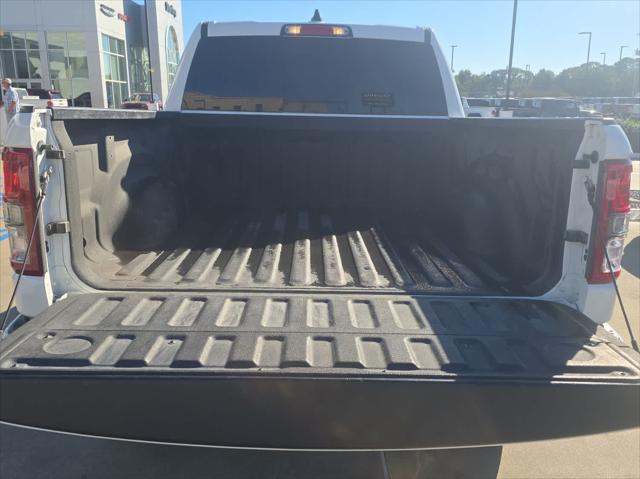 2024 RAM 1500 Big Horn Crew Cab 4x4 57 Box 2024 RAM 1500 Big Horn Crew Cab 4x4 57 Box