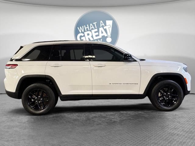 2025 Jeep Grand Cherokee Laredo X 4x4