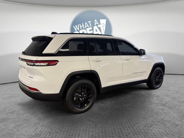 2025 Jeep Grand Cherokee Laredo X 4x4