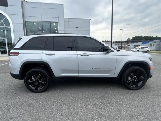2023 Jeep Grand Cherokee Altitude 4x2