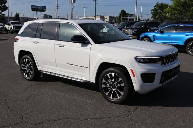 2023 Jeep Grand Cherokee Overland 4x2