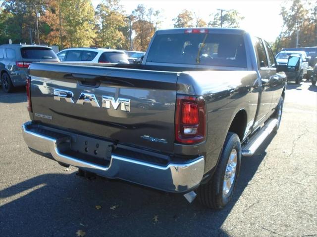 2025 RAM 2500 Big Horn Crew Cab 4x4 64 Box