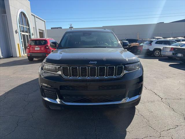 2023 Jeep Grand Cherokee L Laredo 4x2