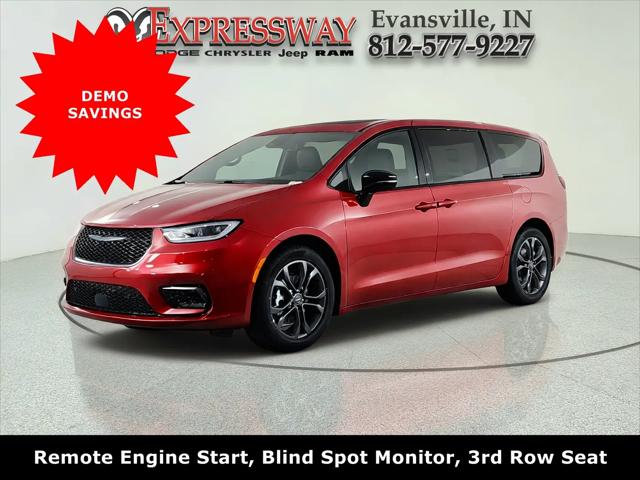 2026 Chrysler Pacifica Select for sale in Evansville, IN
