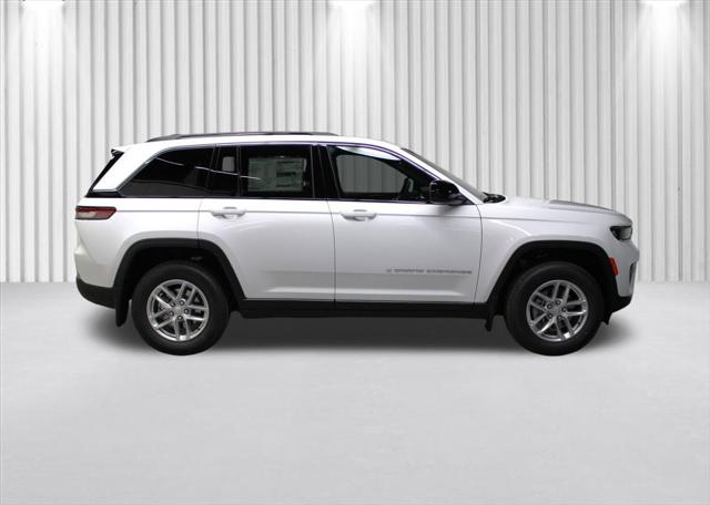 2025 Jeep Grand Cherokee GRAND CHEROKEE LAREDO X 4X4 2025 Jeep Grand Cherokee GRAND CHEROKEE LAREDO X 4X4