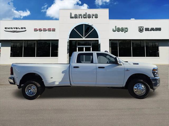 2026 Ram 3500 Tradesman Crew Cab 4x4 8' Box