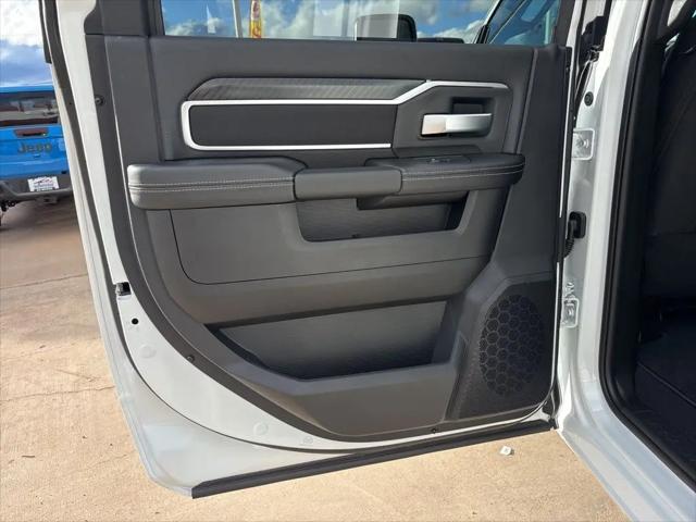 2026 Ram 3500 Big Horn Crew Cab 4x4 8' Box