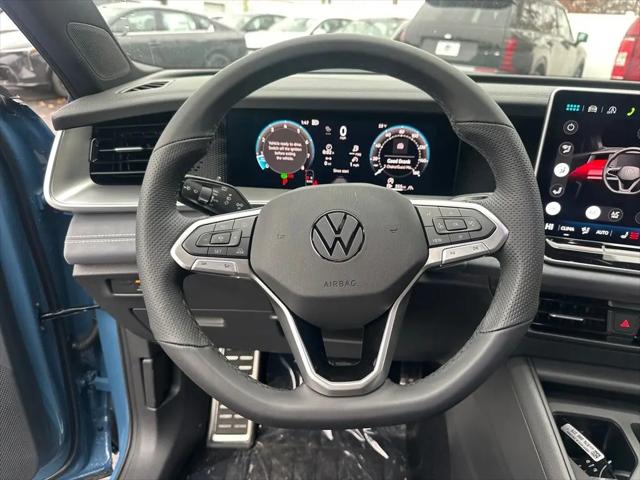2026 Volkswagen Tiguan SE R-Line Black