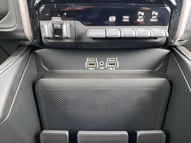 2026 Ram 3500 Big Horn Crew Cab 4x4 8' Box