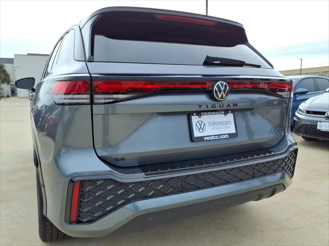 2026 Volkswagen Tiguan SE R-Line Black