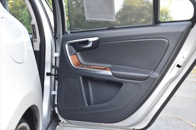 2016 Volvo S60 Inscription T5 Drive-E Platinum