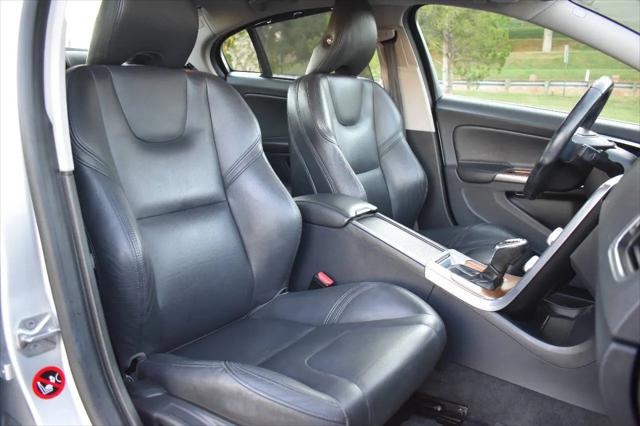2016 Volvo S60 Inscription T5 Drive-E Platinum