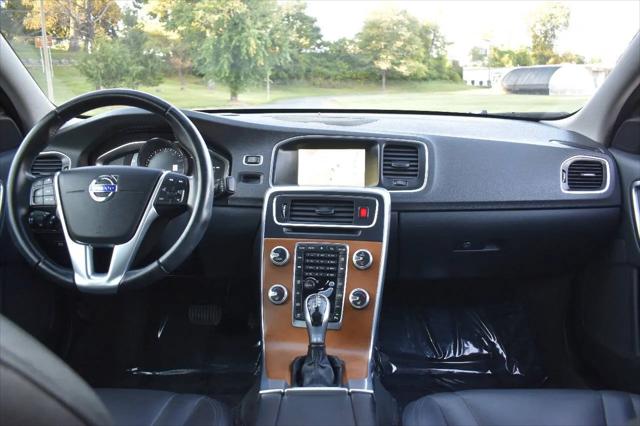 2016 Volvo S60 Inscription T5 Drive-E Platinum