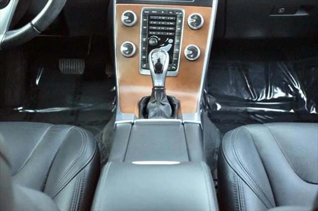 2016 Volvo S60 Inscription T5 Drive-E Platinum