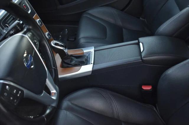 2016 Volvo S60 Inscription T5 Drive-E Platinum