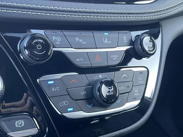 2024 Chrysler Pacifica Hybrid S Appearance Pkg
