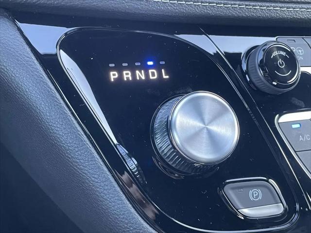 2024 Chrysler Pacifica Hybrid S Appearance Pkg