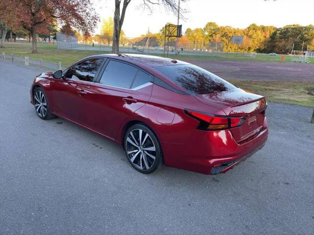 2022 Nissan Altima SR FWD