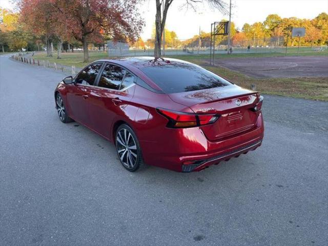 2022 Nissan Altima SR FWD