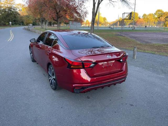 2022 Nissan Altima SR FWD