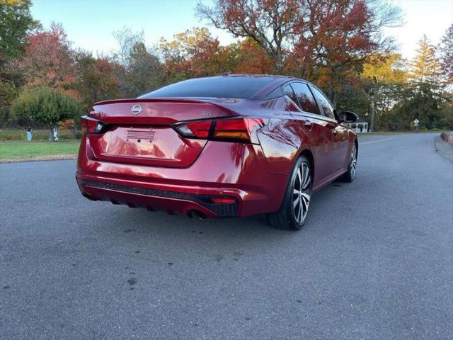 2022 Nissan Altima SR FWD