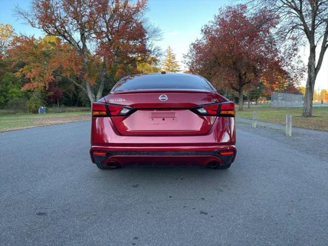 2022 Nissan Altima SR FWD