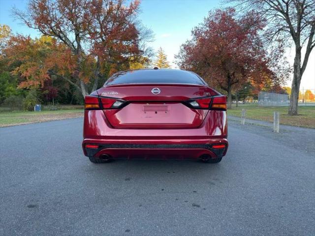 2022 Nissan Altima SR FWD