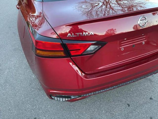 2022 Nissan Altima SR FWD