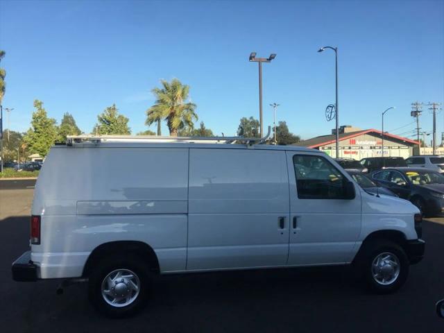 2011 Ford E-350 Super Duty Commercial
