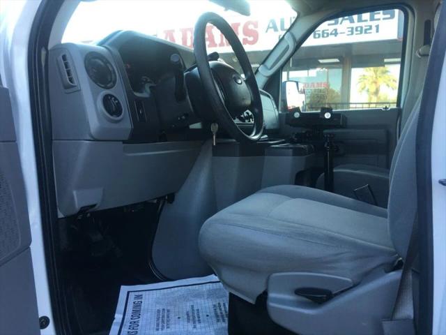 2011 Ford E-350 Super Duty Commercial