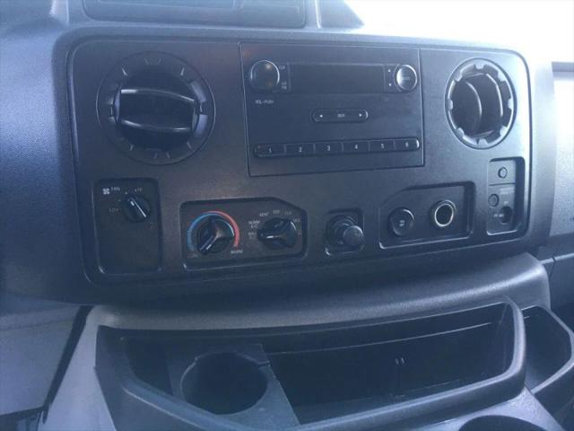 2011 Ford E-350 Super Duty Commercial