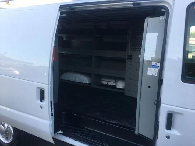 2011 Ford E-350 Super Duty Commercial