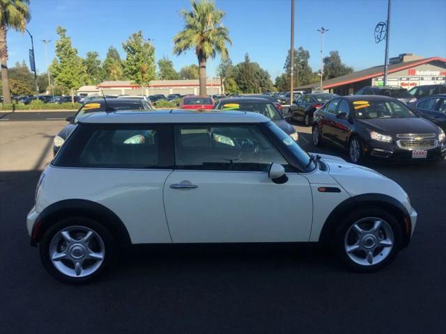 2006 MINI Cooper Base
