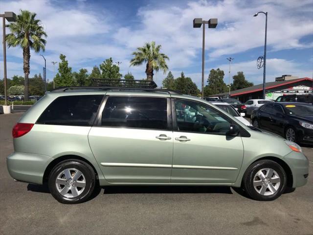 2007 Toyota Sienna LE